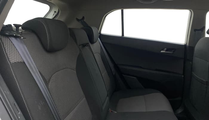 2015 Hyundai Creta SX PLUS 1.6 PETROL, Petrol, Manual, 51,230 km, Right Side Rear Door Cabin