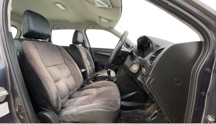 2021 Maruti Vitara Brezza LXI, CNG, Manual, 1,03,922 km, Right Side Front Door Cabin