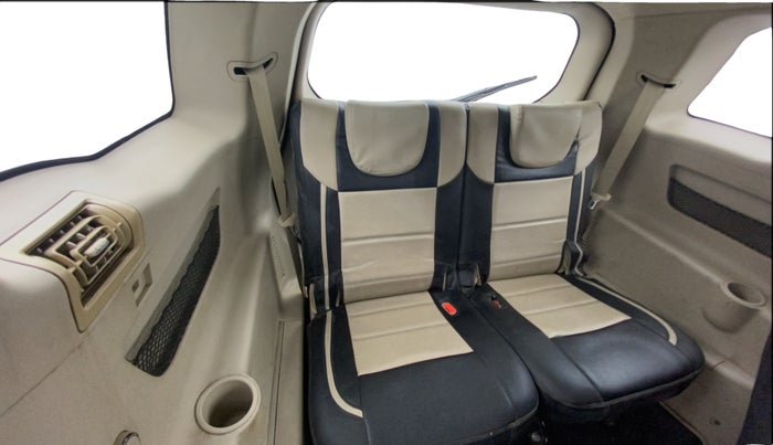 2016 Mahindra XUV500 W6, Diesel, Manual, 46,965 km, Third Seat Row ( optional )