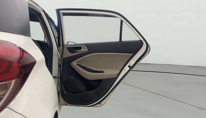 2014 Hyundai Elite i20 SPORTZ 1.2, Petrol, Manual, 1,22,146 km, RHS Rear Door