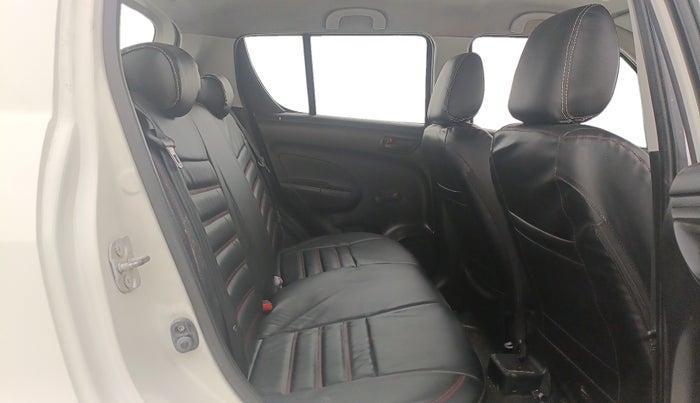 2015 Maruti Swift LXI (O), Petrol, Manual, 32,701 km, Right Side Rear Door Cabin