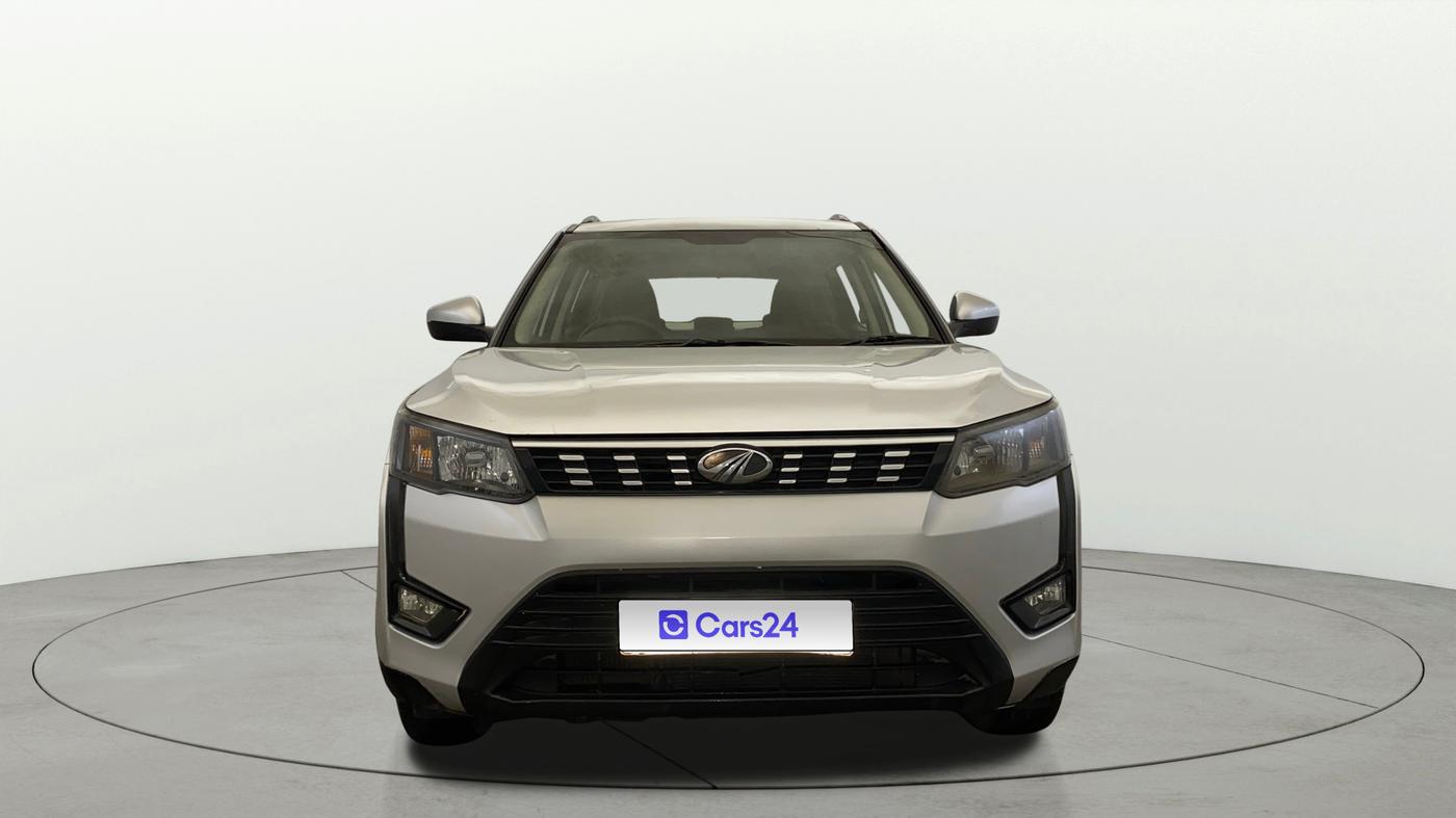 2020 Mahindra XUV300 W6 1.2 PETROL, Petrol, Manual, 1,16,712 km, Front