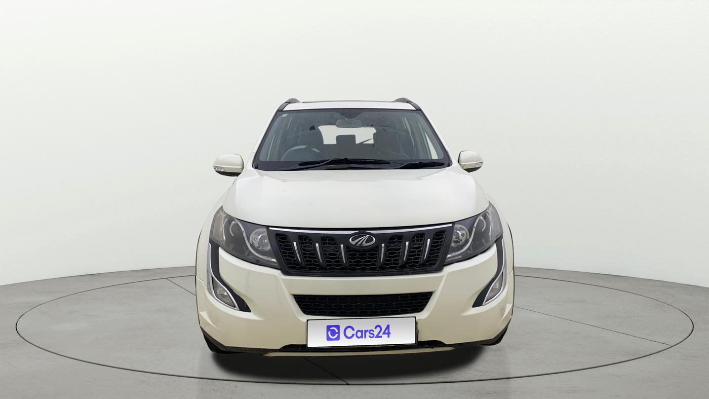 2016 Mahindra XUV500 W10 AT, Diesel, Automatic, 1,22,669 km, Front