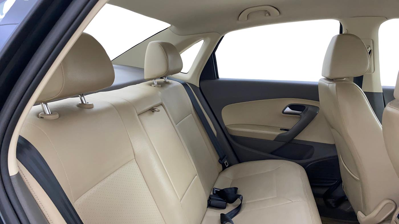 2017 Volkswagen Vento 1.2 TSI HIGHLINE PLUS AT, Petrol, Automatic, 57,573 km, Right Side Rear Door Cabin