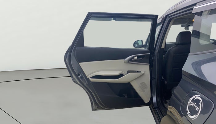 2022 KIA CARENS PRESTIGE 1.5 PETROL 7 STR, Petrol, Manual, 7,566 km, LHS Rear Door