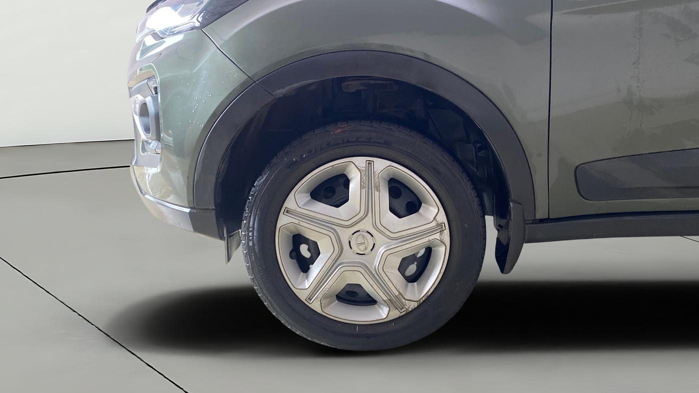 2022 Tata NEXON XM PETROL, Petrol, Manual, 24,237 km, Left Front Wheel