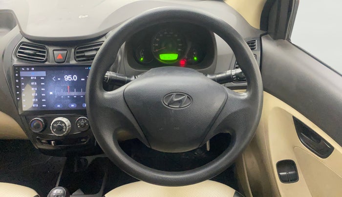 2014 Hyundai Eon ERA +, Petrol, Manual, 73,078 km, Steering Wheel Close Up