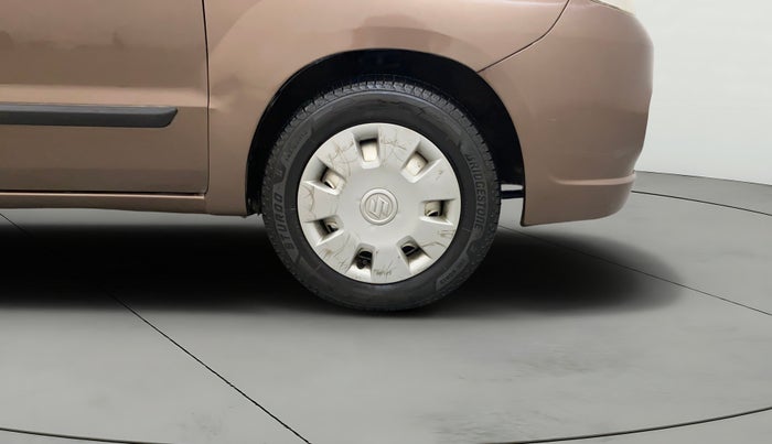 2013 Maruti Zen Estilo LXI CNG, CNG, Manual, 1,07,119 km, Right Front Wheel