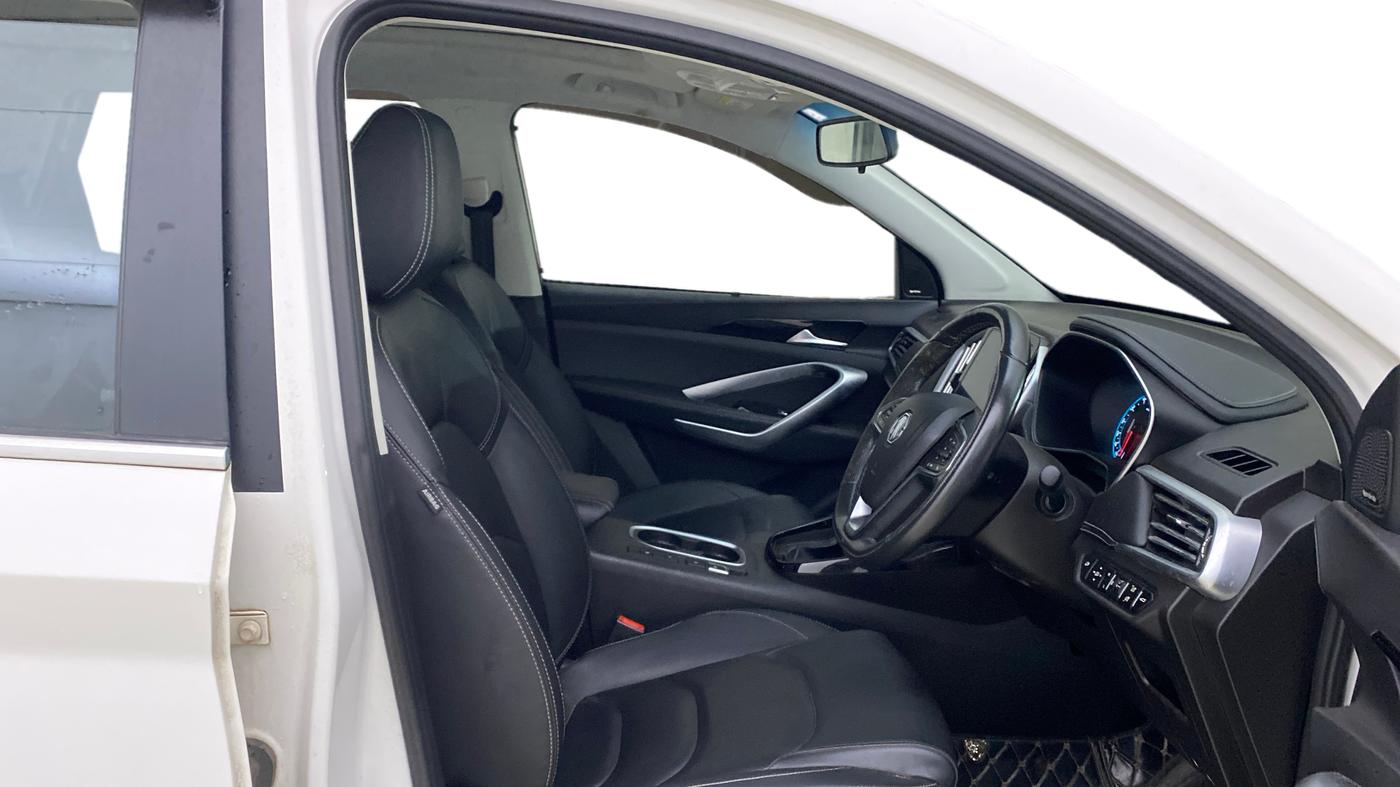2020 MG HECTOR SHARP 1.5 DCT PETROL, Petrol, Automatic, 29,002 km, Right Side Front Door Cabin
