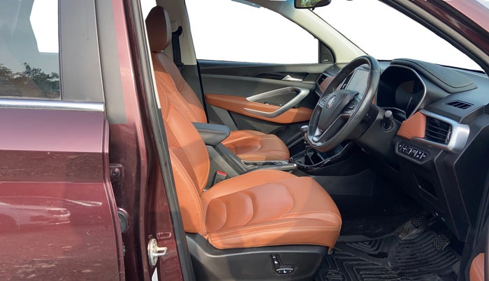 2020 MG HECTOR PLUS SHARP 2.0 DIESEL TURBO MT 6-STR, Diesel, Manual, 35,418 km, Right Side Front Door Cabin