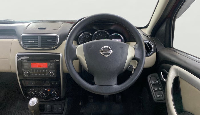 2017 Nissan Terrano XL (P), Petrol, Manual, 43,772 km, Steering Wheel Close Up