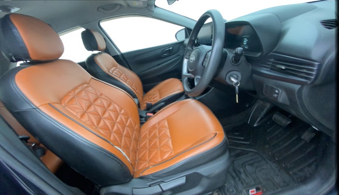 2021 Hyundai NEW I20 SPORTZ 1.2 AT, Petrol, Automatic, 34,660 km, Right Side Front Door Cabin