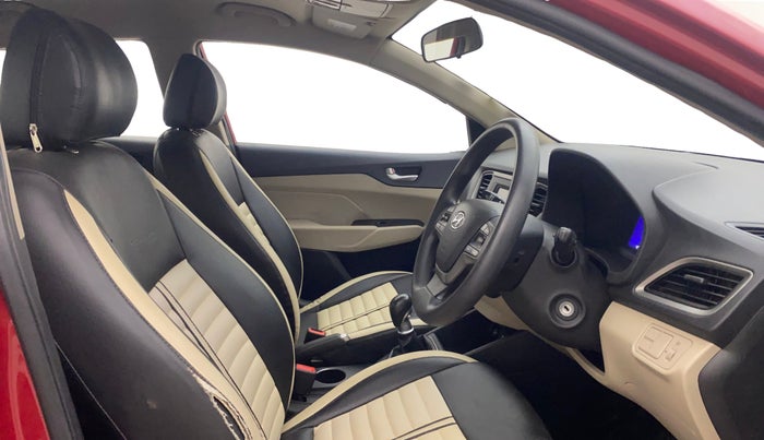 2017 Hyundai Verna 1.6 EX PETROL, Petrol, Manual, 42,658 km, Right Side Front Door Cabin