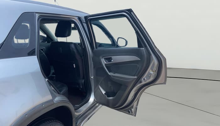 2017 Maruti Vitara Brezza ZDI, Diesel, Manual, 1,18,691 km, RHS Rear Door