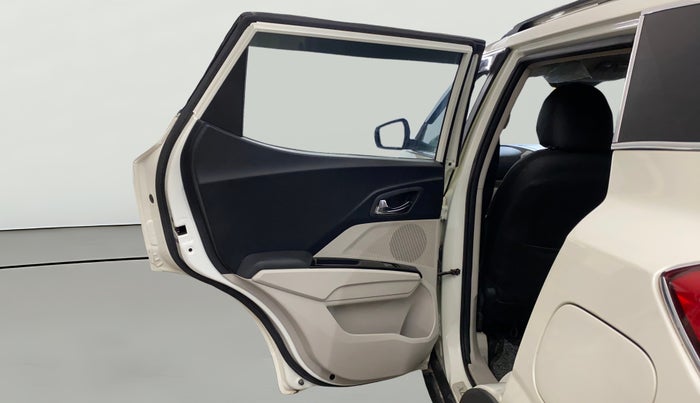 2023 Mahindra XUV300 W8 1.2 PETROL, Petrol, Manual, 9,432 km, LHS Rear Door