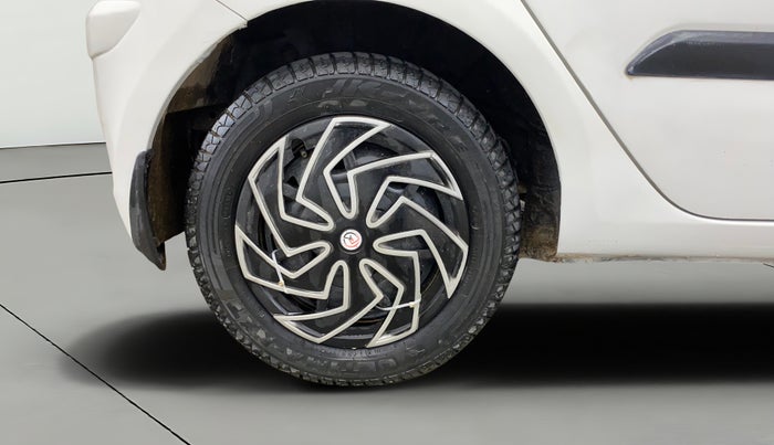 2015 Hyundai i10 MAGNA 1.1, CNG, Manual, 54,843 km, Right Rear Wheel