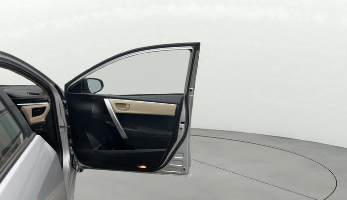 2015 Toyota Corolla Altis JS PETROL, Petrol, Manual, 58,981 km, RHS Front Door