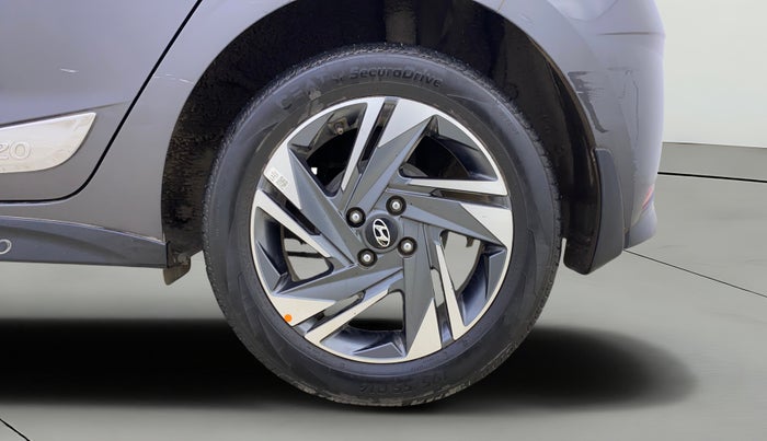 2022 Hyundai NEW I20 ASTA (O) 1.2 AT, Petrol, Automatic, 30,043 km, Left Rear Wheel