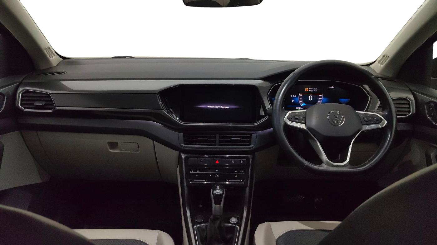2023 Volkswagen TAIGUN TOPLINE 1.0 TSI AT, Petrol, Automatic, 33,166 km, Dashboard