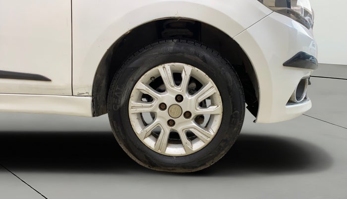 2016 Tata Tiago XZ PETROL, Petrol, Manual, 73,887 km, Right Front Wheel