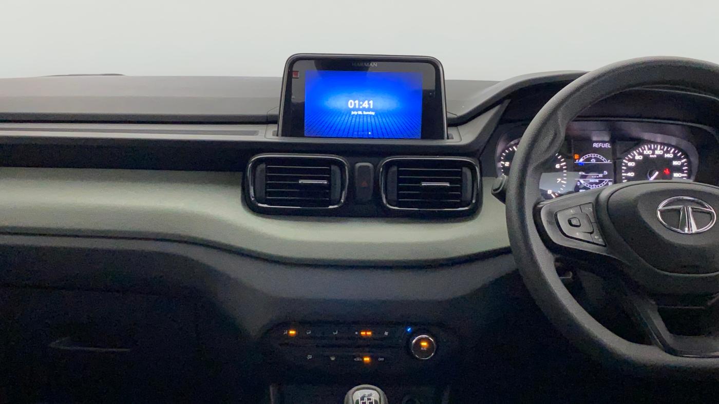 2022 Tata PUNCH ADVENTURE MT, Petrol, Manual, 35,641 km, Air Conditioner
