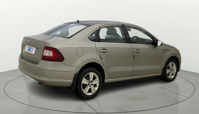 2017 Skoda Rapid AMBITION 1.6 MPI MT, Petrol, Manual, 84,228 km, Right Back Diagonal