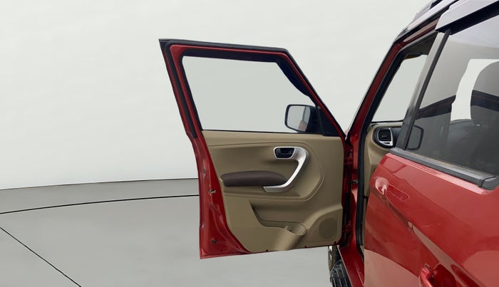 2017 Mahindra TUV300 T8, Diesel, Manual, 65,765 km, LHS Front Door