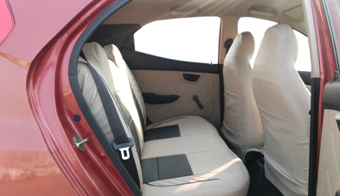 2012 Hyundai Eon D-LITE+, Petrol, Manual, 44,104 km, Right Side Rear Door Cabin