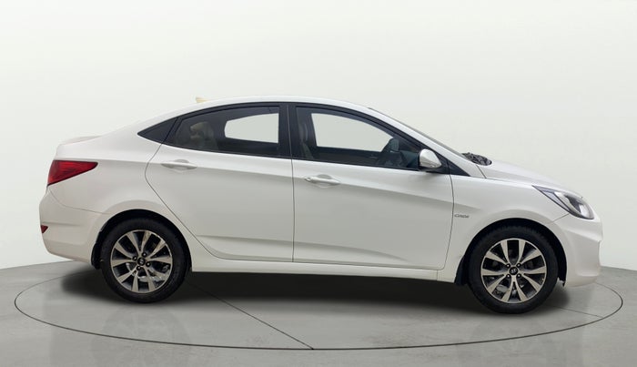 2013 Hyundai Verna FLUIDIC 1.6 CRDI SX, Diesel, Manual, 96,675 km, Right Side View