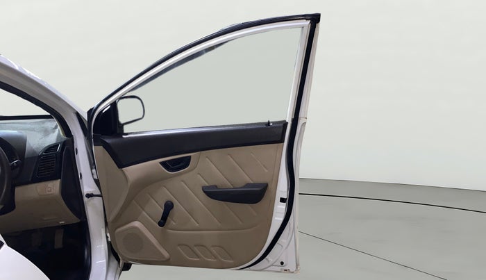 2016 Hyundai Eon D-LITE+, Petrol, Manual, 18,035 km, RHS Front Door