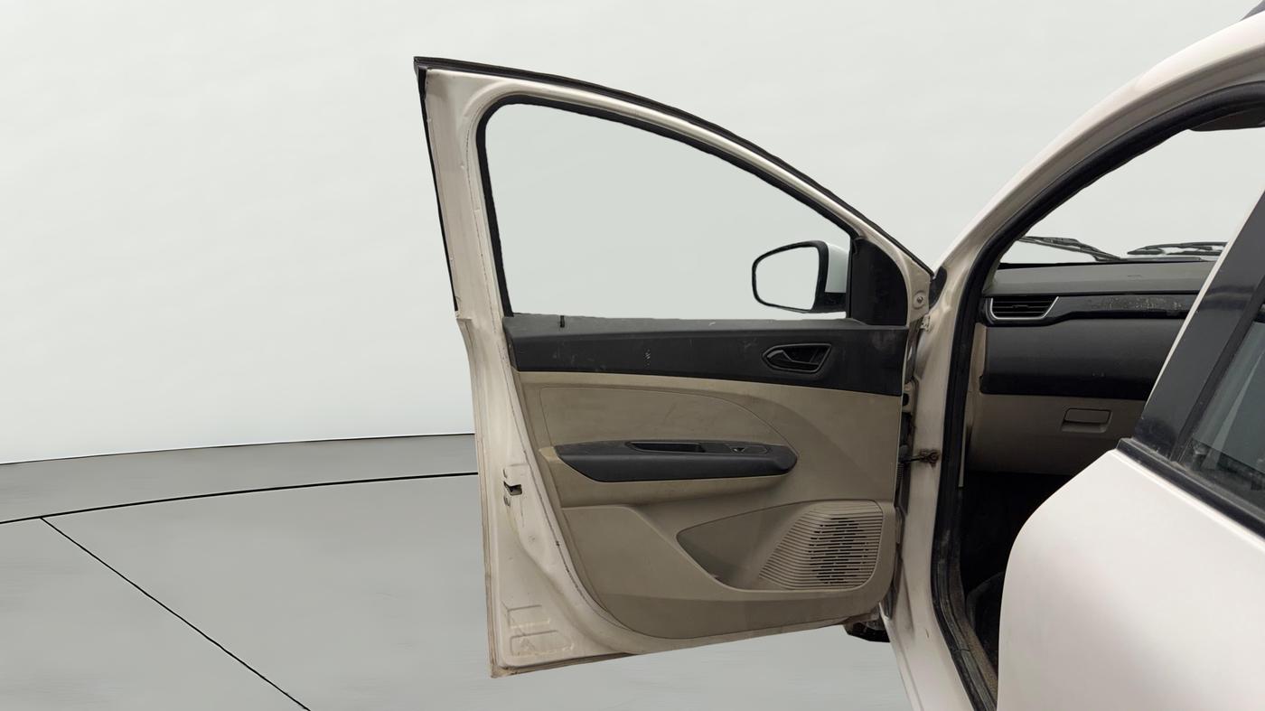 2019 Renault TRIBER RXT, Petrol, Manual, 78,680 km, LHS Front Door