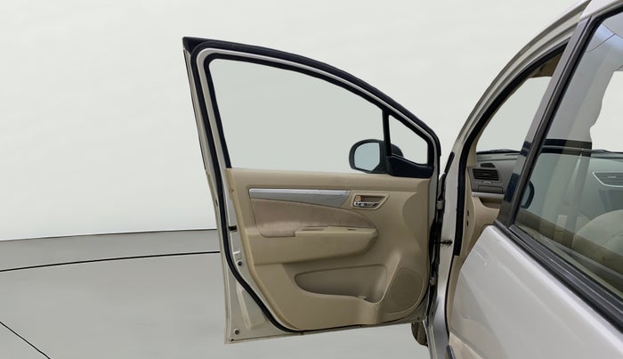 2014 Maruti Ertiga VDI, Diesel, Manual, 1,01,039 km, LHS Front Door