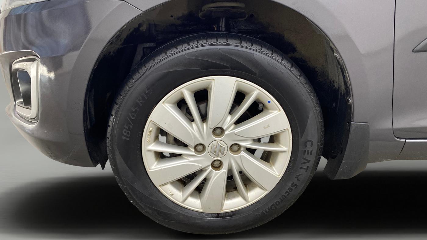 2017 Maruti Swift ZXI, Petrol, Manual, 59,396 km, Left Front Wheel