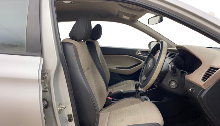 2017 Hyundai Elite i20 MAGNA EXECUTIVE 1.2, CNG, Manual, 47,316 km, Right Side Front Door Cabin