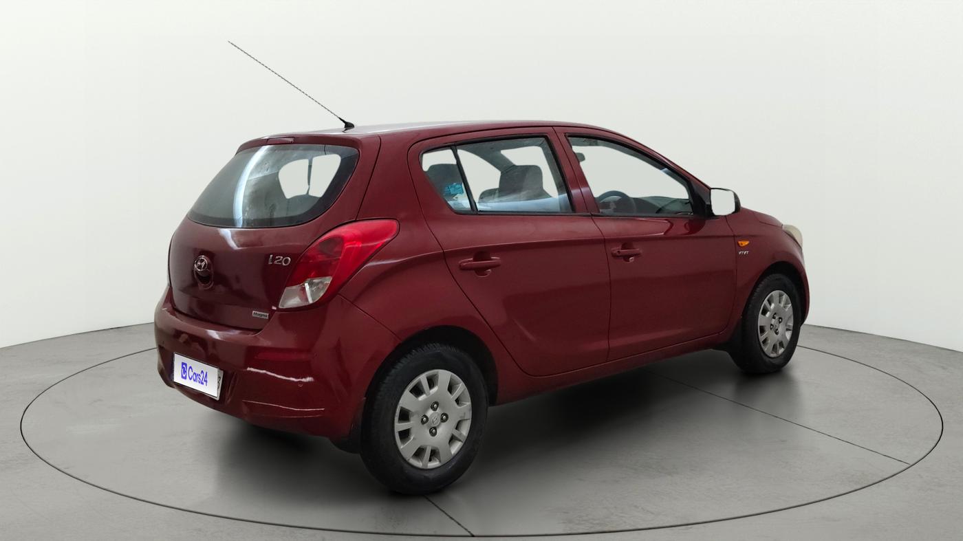 2013 Hyundai i20 MAGNA 1.2, Petrol, Manual, 32,194 km, Right Back Diagonal