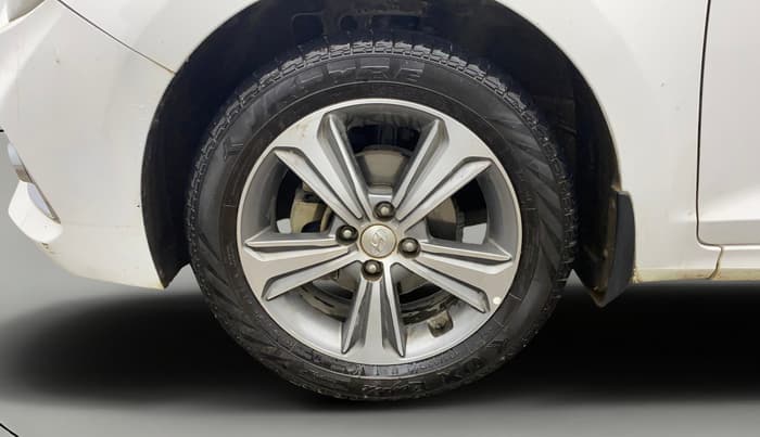 2018 Hyundai Verna 1.6 VTVT SX (O) AT, Petrol, Automatic, 48,550 km, Left Front Wheel