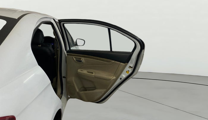 2019 Maruti Ciaz DELTA 1.5 SHVS MT PETROL, Petrol, Manual, 1,12,131 km, RHS Rear Door