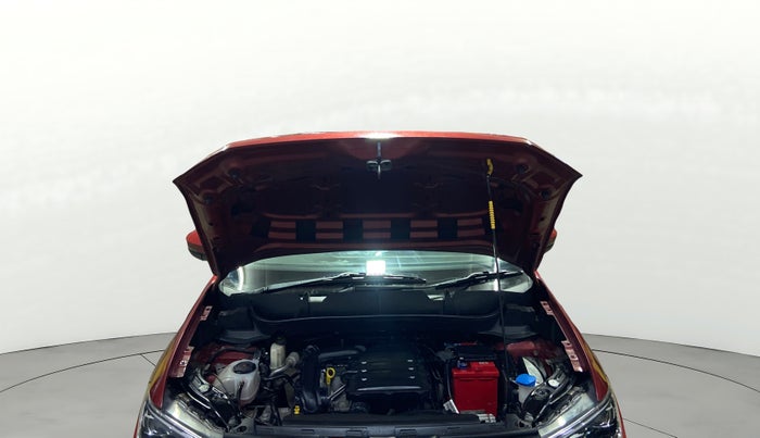 2022 Volkswagen TAIGUN TOPLINE 1.0 TSI MT, Petrol, Manual, 65,699 km, Open Bonet