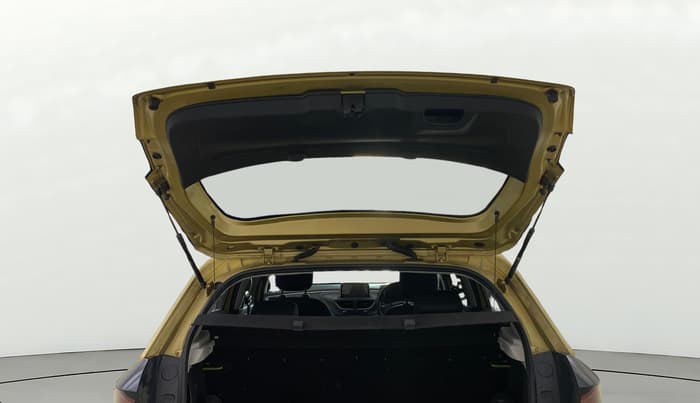 2020 Tata ALTROZ XZ PETROL, Petrol, Manual, 34,743 km, Boot Door Open
