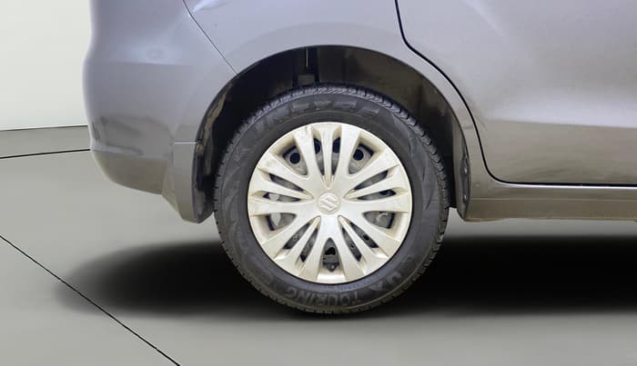 2015 Maruti Ertiga VXI, Petrol, Manual, 70,164 km, Right Rear Wheel