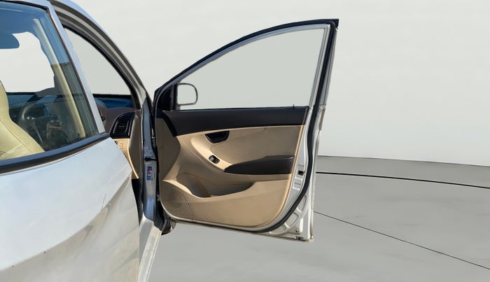 2017 Hyundai Eon ERA +, CNG, Manual, 51,034 km, RHS Front Door