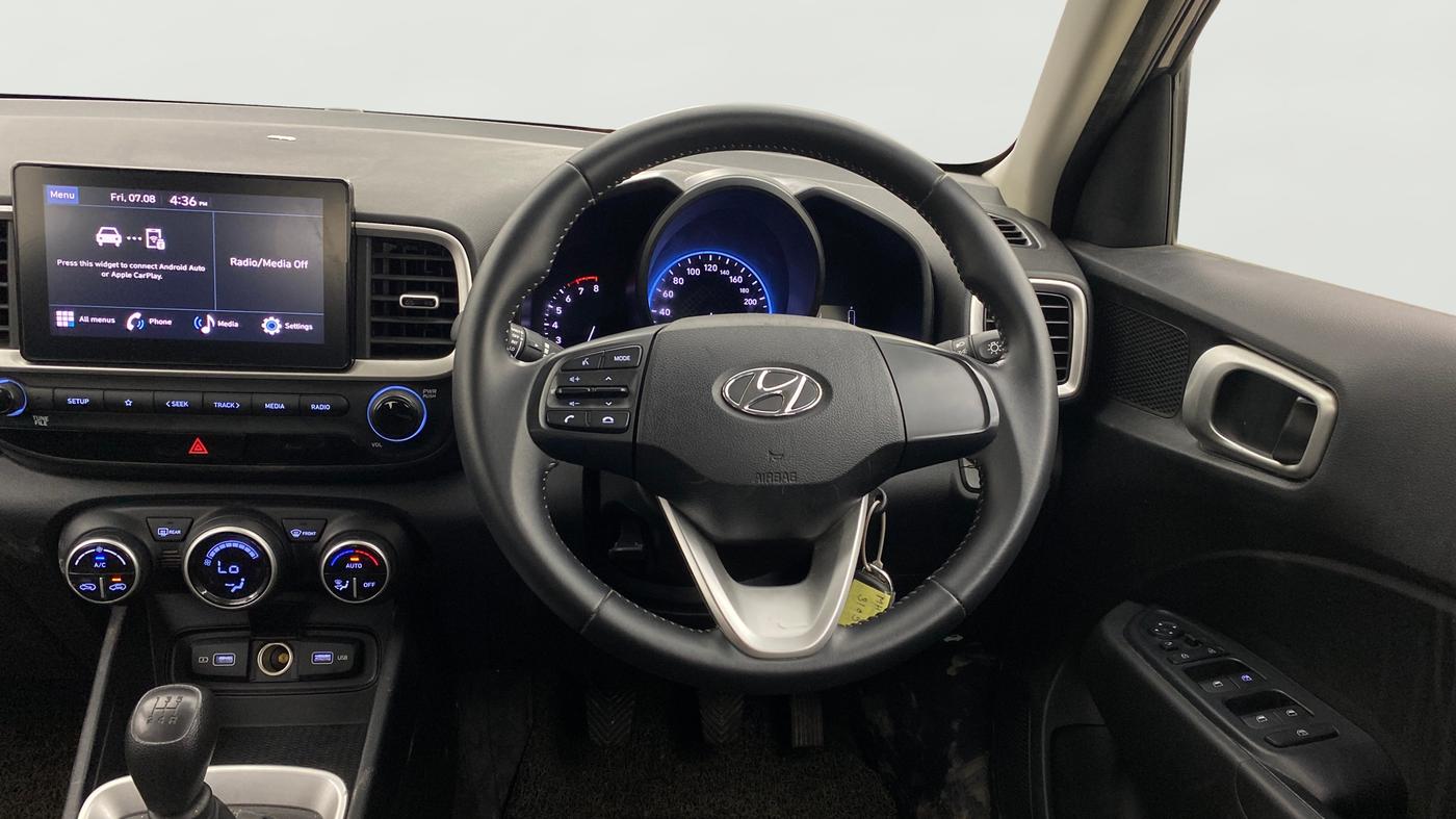 2021 Hyundai VENUE S+ 1.2, Petrol, Manual, 23,851 km, Steering Wheel Close Up