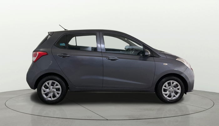2017 Hyundai Grand i10 SPORTZ 1.2 KAPPA VTVT, Petrol, Manual, 45,957 km, Right Side View