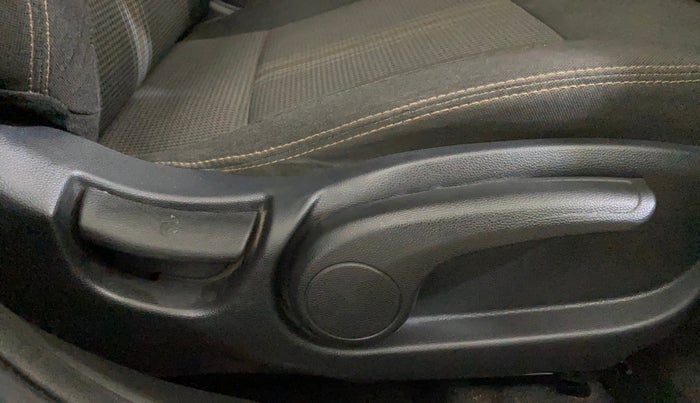 2018 Hyundai i20 Active 1.2 S, Petrol, Manual, 88,958 km, Driver Side Adjustment Panel
