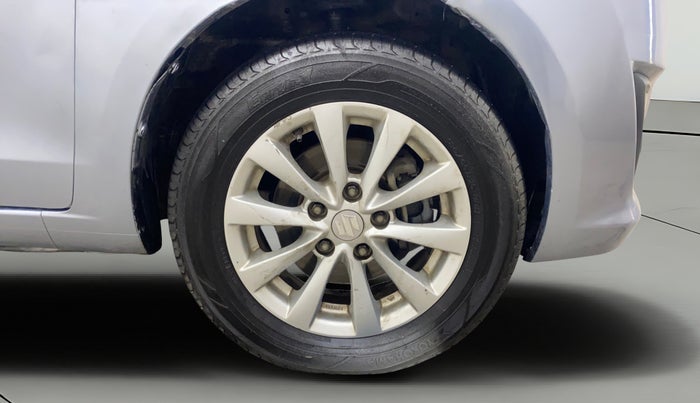 2013 Maruti Ertiga ZDI, Diesel, Manual, 60,730 km, Right Front Wheel