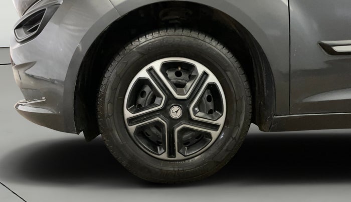 2021 Tata ALTROZ XE PETROL, Petrol, Manual, 75,412 km, Left Front Wheel