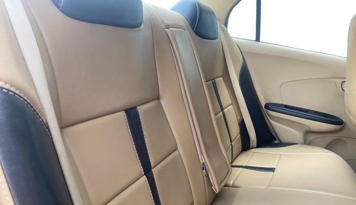 2014 Honda Amaze 1.2L I-VTEC E, CNG, Manual, 63,777 km, Right Side Rear Door Cabin