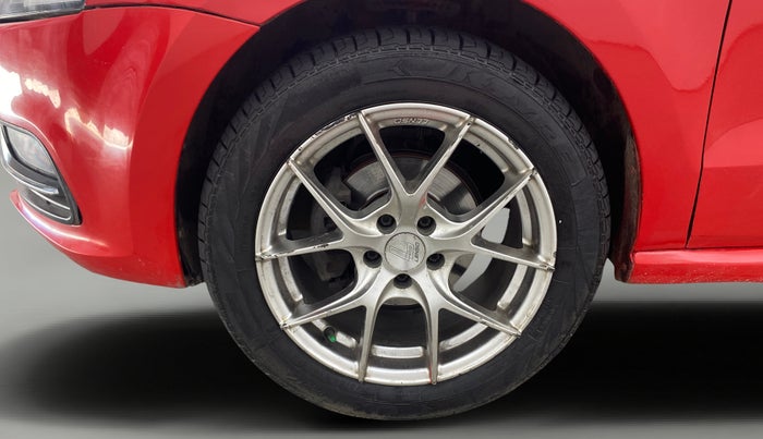 2018 Volkswagen Polo HIGHLINE PLUS 1.5 16 ALLOY, Diesel, Manual, 1,46,052 km, Left Front Wheel