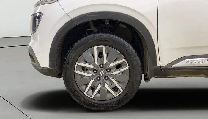 2021 Hyundai VENUE SX 1.0 TURBO IMT, Petrol, Manual, 25,829 km, Left Front Wheel