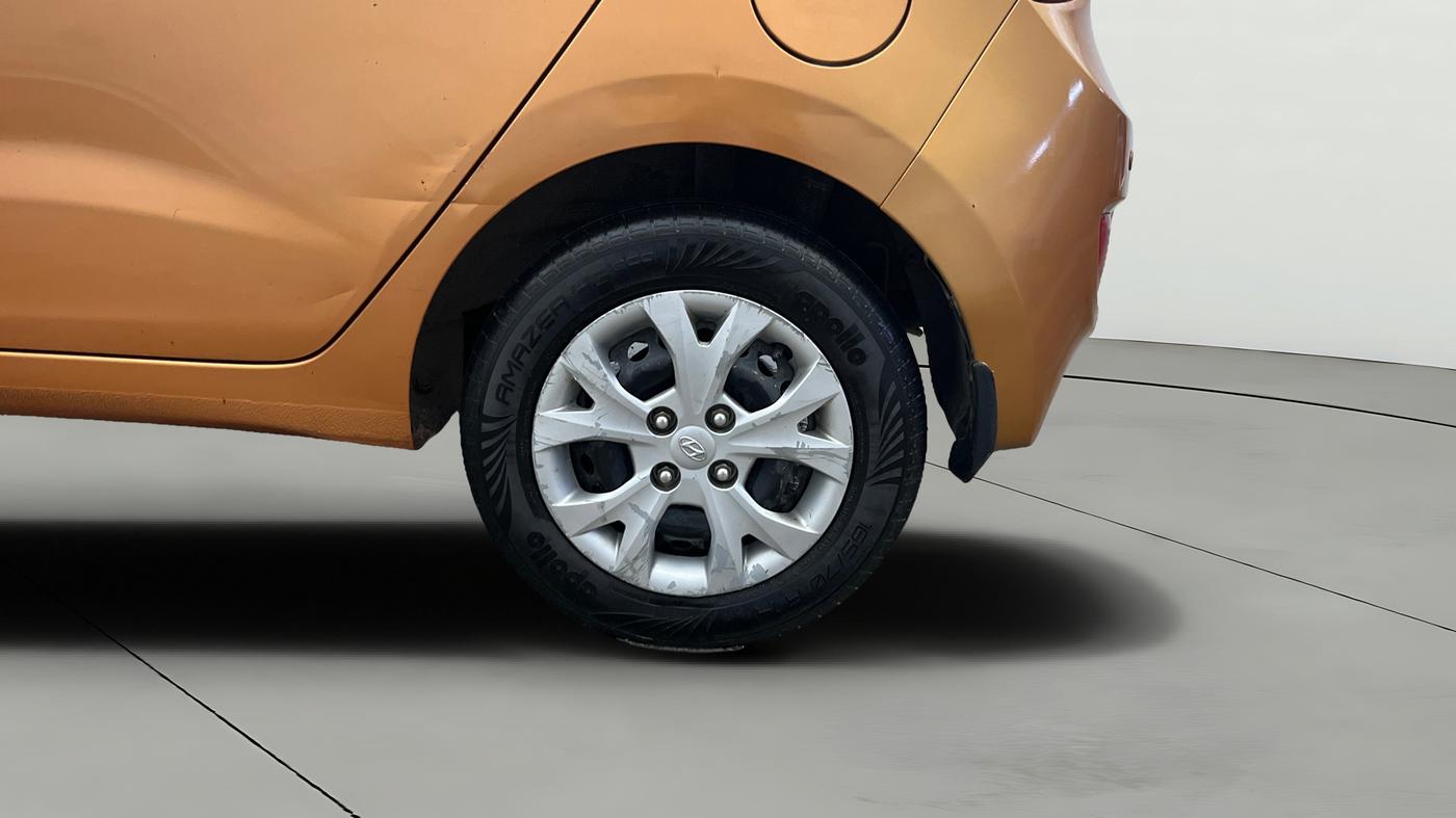 2016 Hyundai Grand i10 MAGNA 1.2 KAPPA VTVT, Petrol, Manual, 29,647 km, Left Rear Wheel